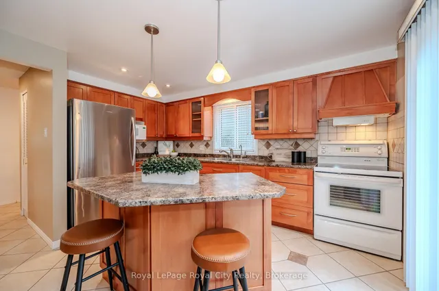 Additional image 14 of 27 Shuh Ave