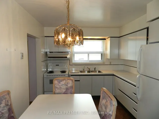 Additional image 23 of 5 Stong Crt