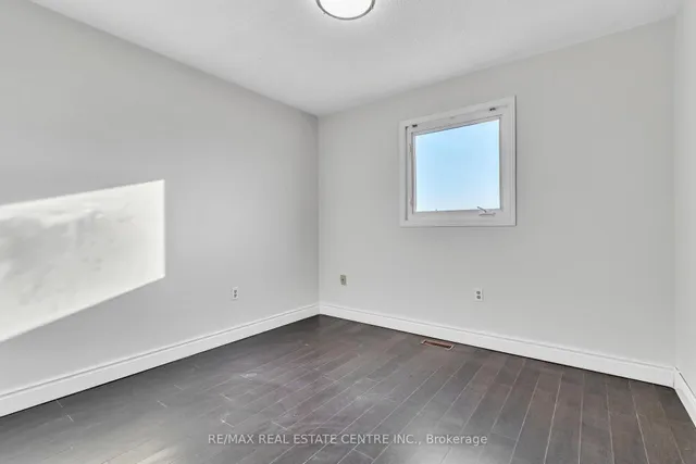 Additional image 29 of 27 Kentucky Dr