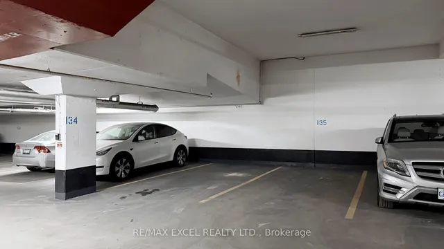 Additional image 27 of 135 Village Green Sq Unit 1924