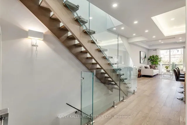 Additional image 10 of 194 Sheldrake Blvd