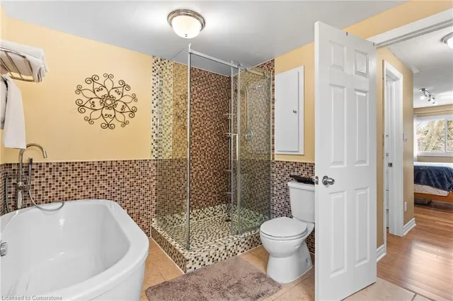 Additional image 25 of 8 Mill View St