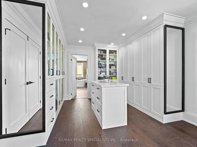 Additional image 22 of 46 Appaloosa Tr