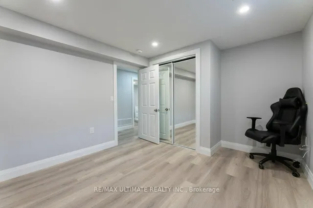 Additional image 37 of 1496 Keele St