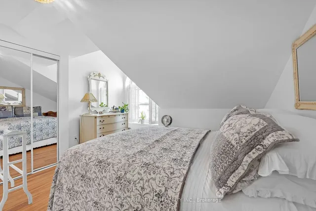 Additional image 22 of 23 Macaulay St Unit 3