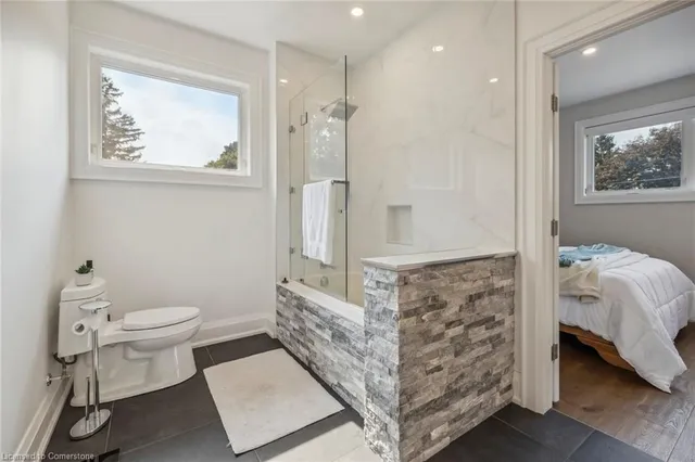 Additional image 29 of 60 Garden Ave