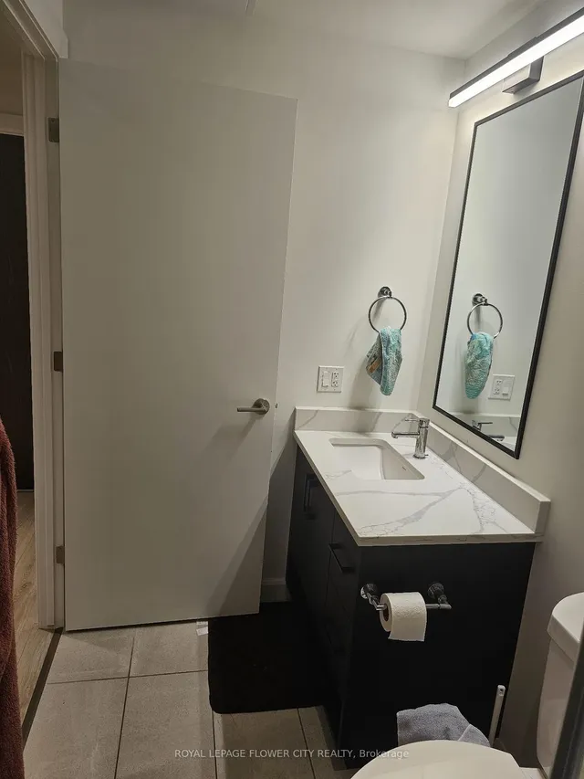 Additional image 16 of 741 King St Unit 309