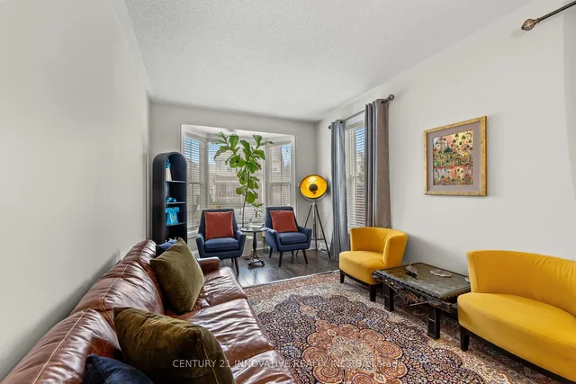 Additional image 7 of 828 Howden Cres