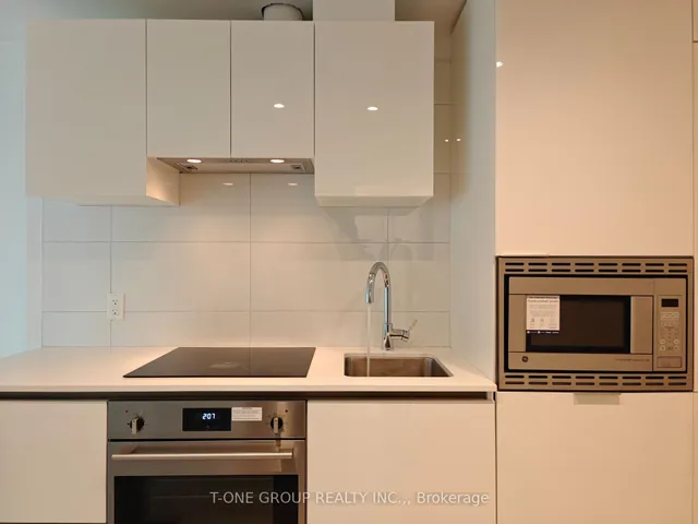 Additional image 5 of 230 Simcoe St