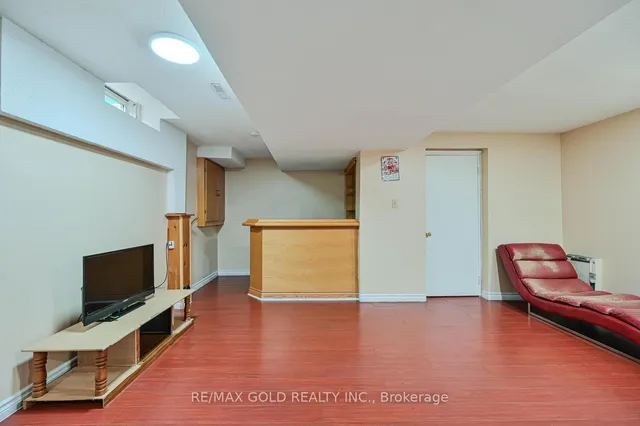 Additional image 39 of 152 Bighorn Cres