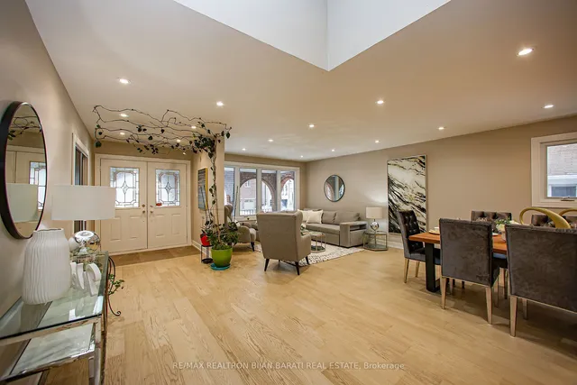 Additional image 31 of 66 Moore Park Ave