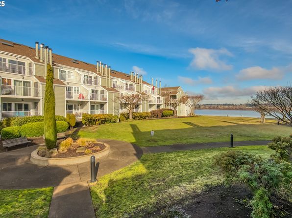 161 N Hayden Bay Dr, Portland, OR 97217