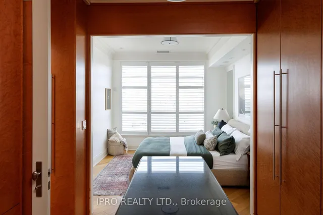 Additional image 38 of 935 Royal York Rd Unit PH 604