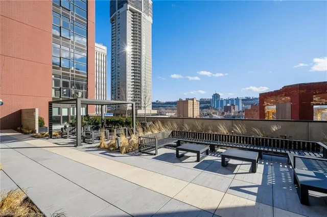 Additional image 36 of 112 King St Unit 806