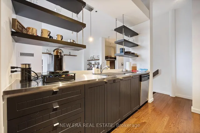 Additional image 19 of 915 King St Unit 307