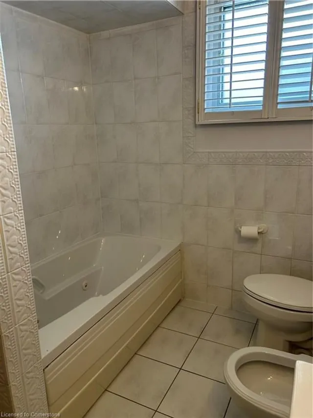 Additional image 17 of 85 Downsview Ave