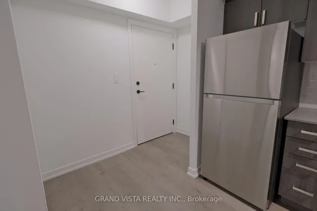 Additional image 5 of 556 Marlee Ave Unit 209