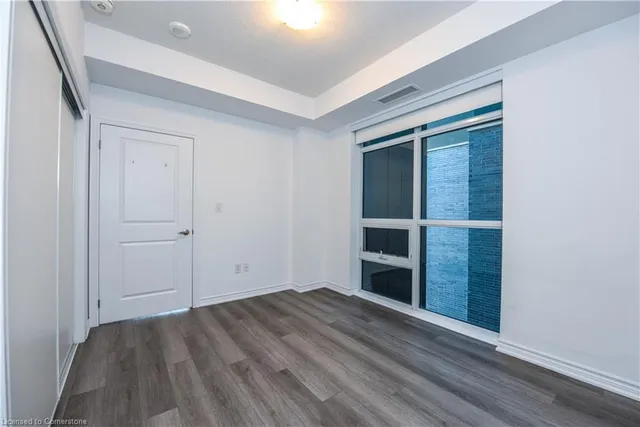 Additional image 12 of 460 Dundas St Unit 306