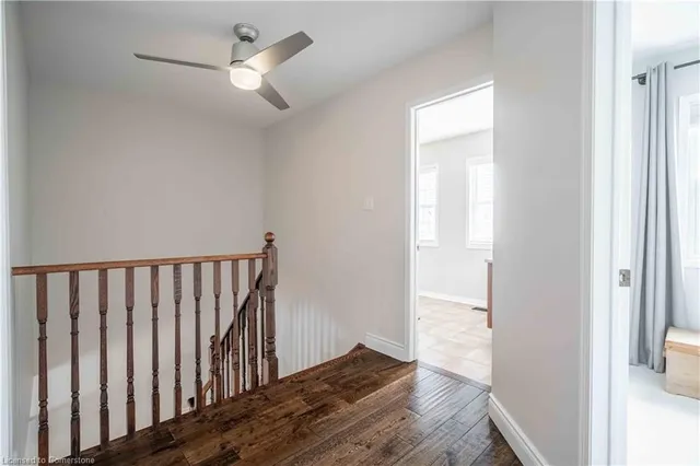 Additional image 32 of 212 Bradley Ave