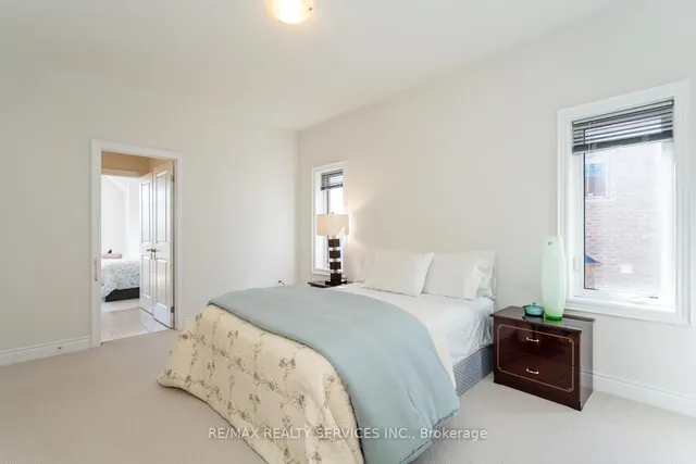 Additional image 39 of 945 PONDCLIFFE Crt