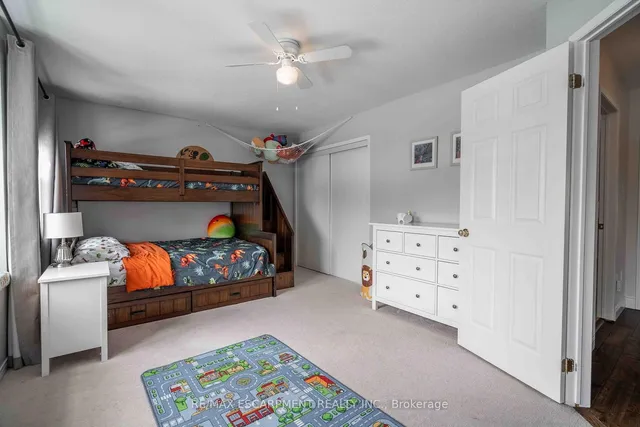 Additional image 22 of 212 Bradley Ave