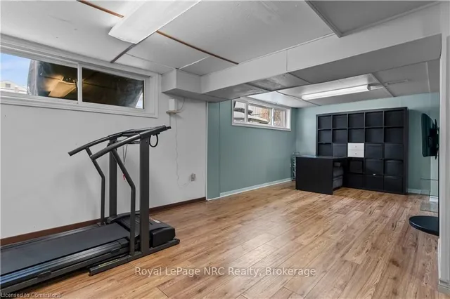 Additional image 19 of 774 Upper Sherman Ave