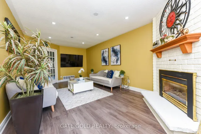 Additional image 17 of 23 HARTFORD Tr