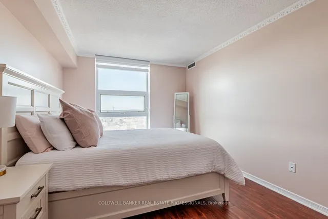 Additional image 19 of 10 Dean Park Rd Unit 1019