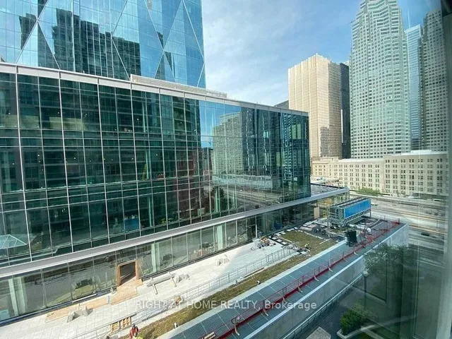 Additional image 5 of 18 Yonge St Unit 1116