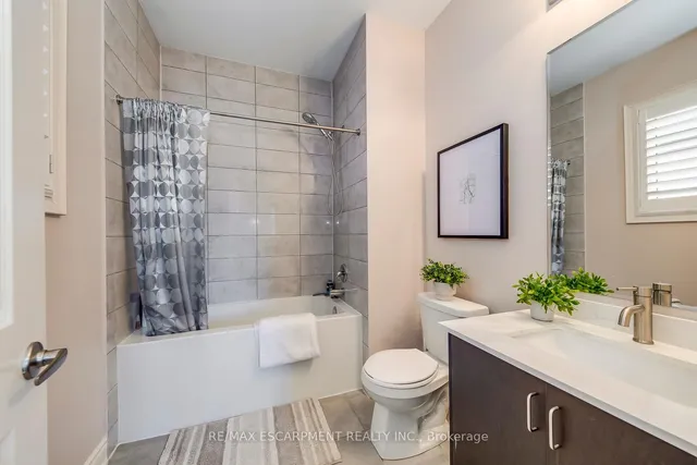 Additional image 27 of 258 Humphrey St