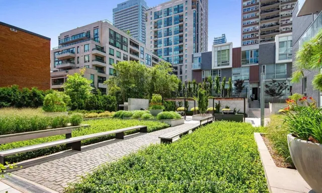 Additional image 31 of 101 Erskine Ave Unit 2303