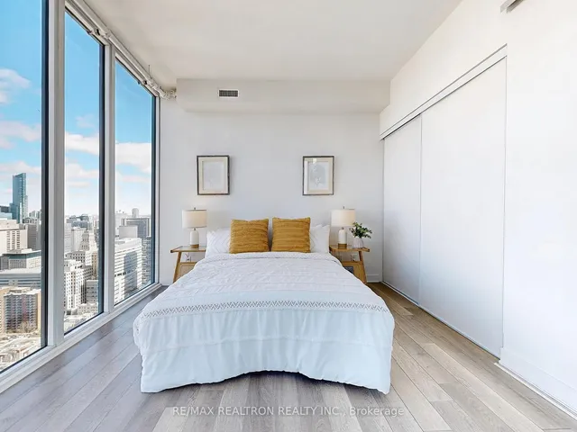 Additional image 16 of 290 Adelaide St Unit 3704