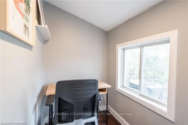 Additional image 21 of 166 Catharine St