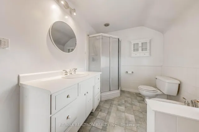 Additional image 13 of 154 La Rose Ave