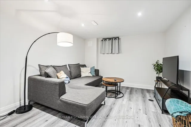 Additional image 25 of 2285 Sunnydale Dr