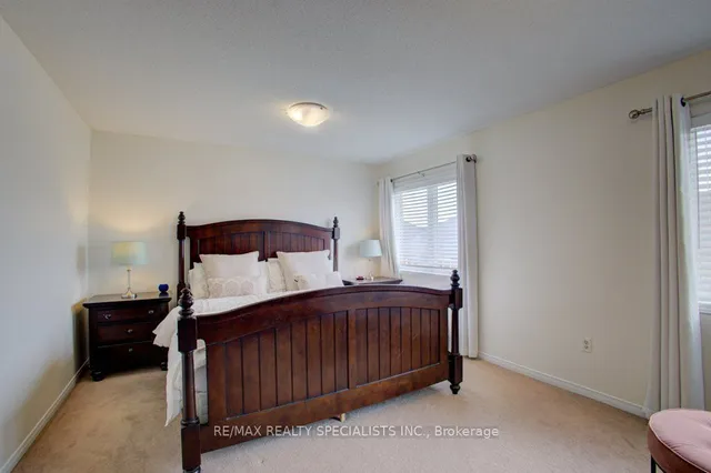 Additional image 20 of 27 Portrush Tr