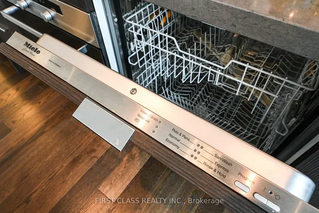 Additional image 16 of 21 Widmer St Unit 2109