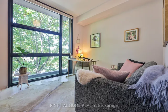 Additional image 21 of 231 Claremont St