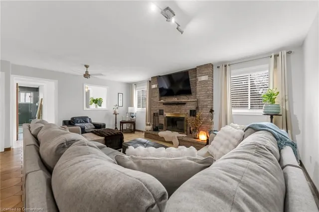 Additional image 12 of 3 Pavarotti Crt