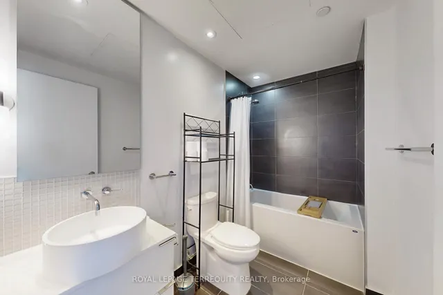 Additional image 28 of 185 Roehampton Ave Unit 1707