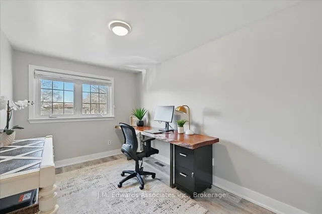 Additional image 14 of 671 Cape Ave