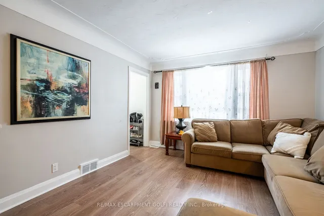 Additional image 8 of 124 WHITNEY Ave