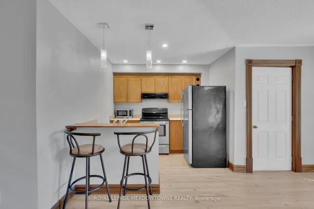 Additional image 36 of 21 River Rd