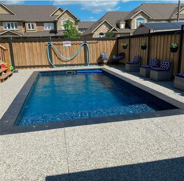 Additional image 37 of 218 Bellagio Ave