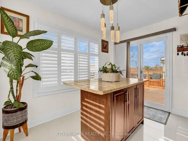 Additional image 16 of 123 Sal Circ