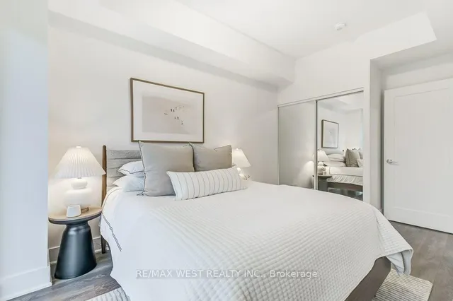 Additional image 21 of 120 Parliament St Unit Th105