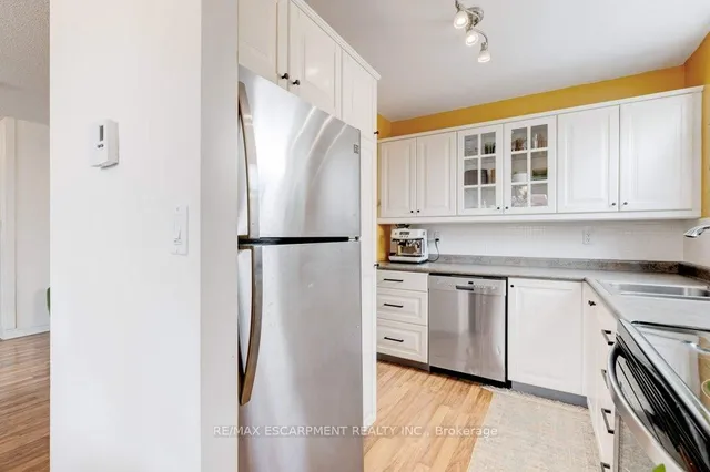 Additional image 20 of 23 Main St Unit 207