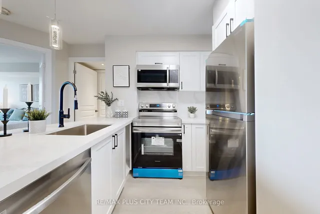 Additional image 8 of 18 Yonge St Unit 2507