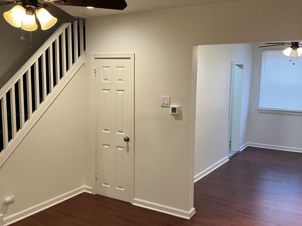 7108 Theodore St, Philadelphia, PA 19142