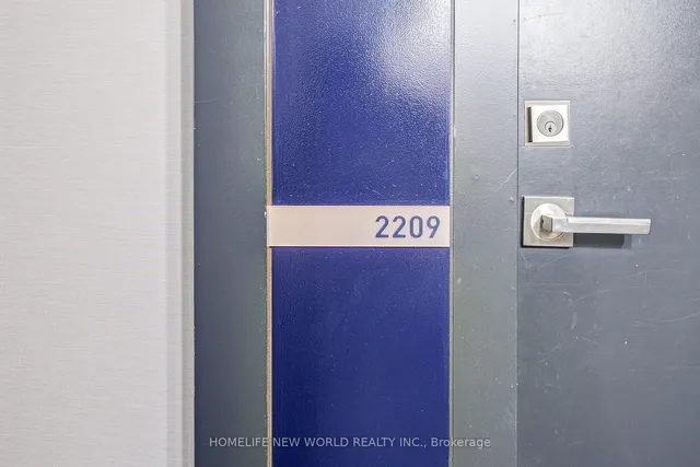 Additional image 8 of 832 Bay St Unit 2209